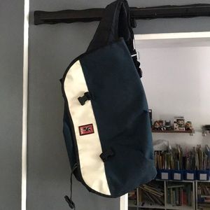 CHROME Messenger bag